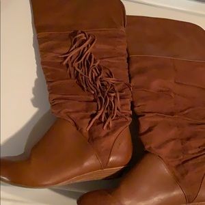 Fringe boots